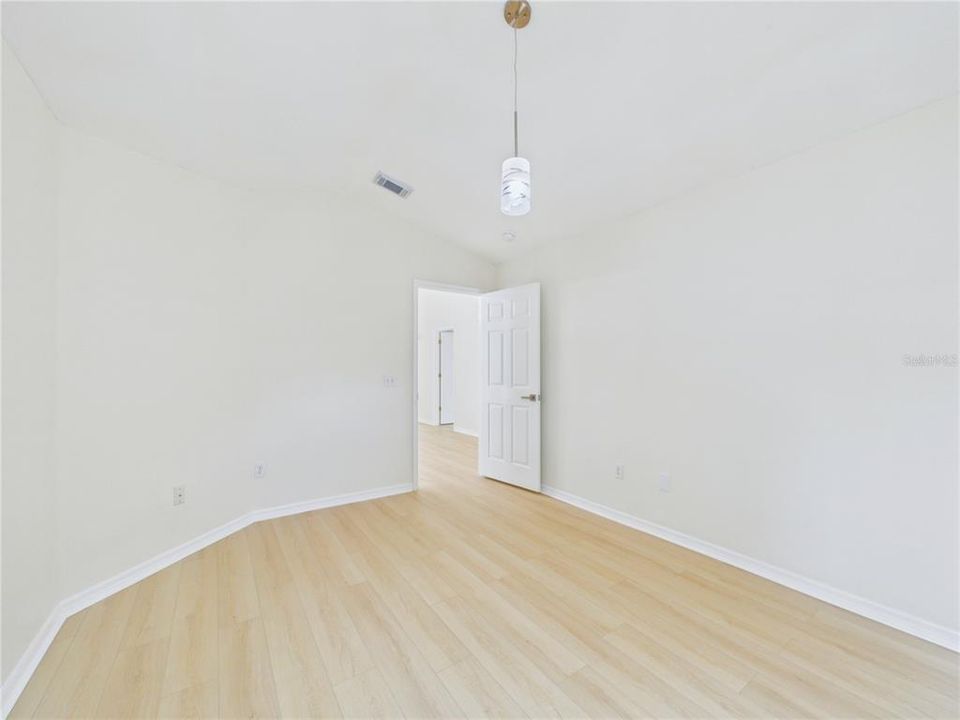 For Sale: $334,900 (4 beds, 2 baths, 1358 Square Feet)