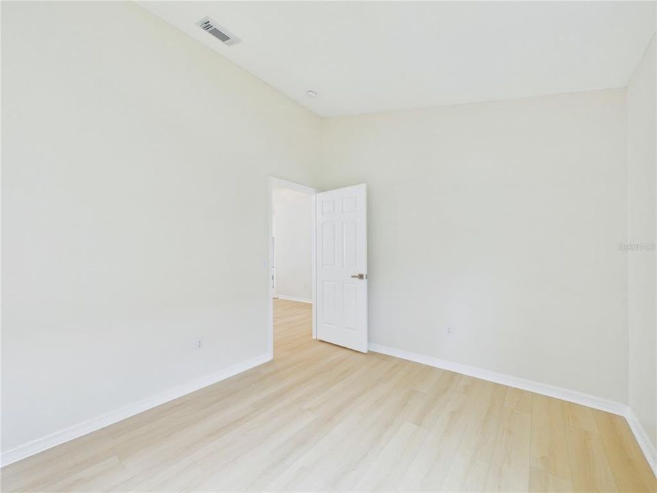 For Sale: $334,900 (4 beds, 2 baths, 1358 Square Feet)