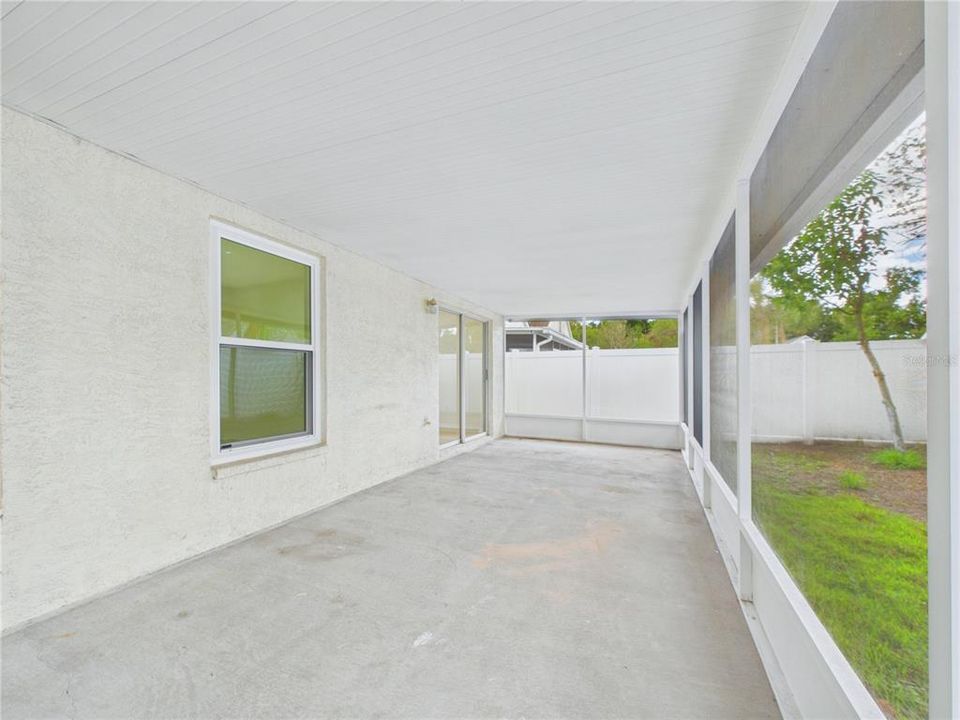 For Sale: $334,900 (4 beds, 2 baths, 1358 Square Feet)