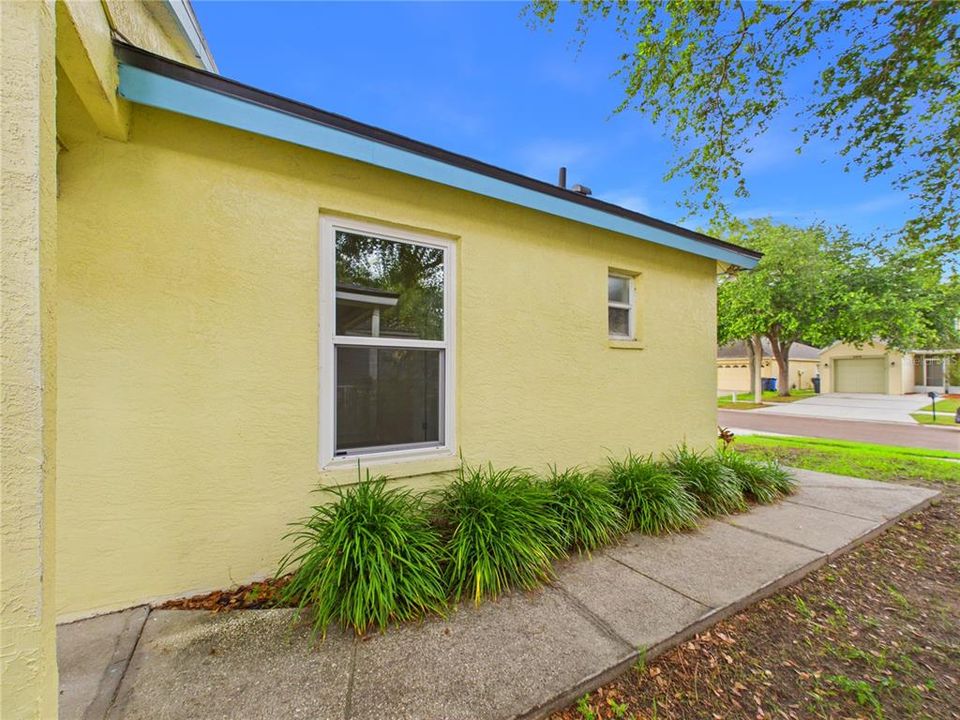 For Sale: $334,900 (4 beds, 2 baths, 1358 Square Feet)