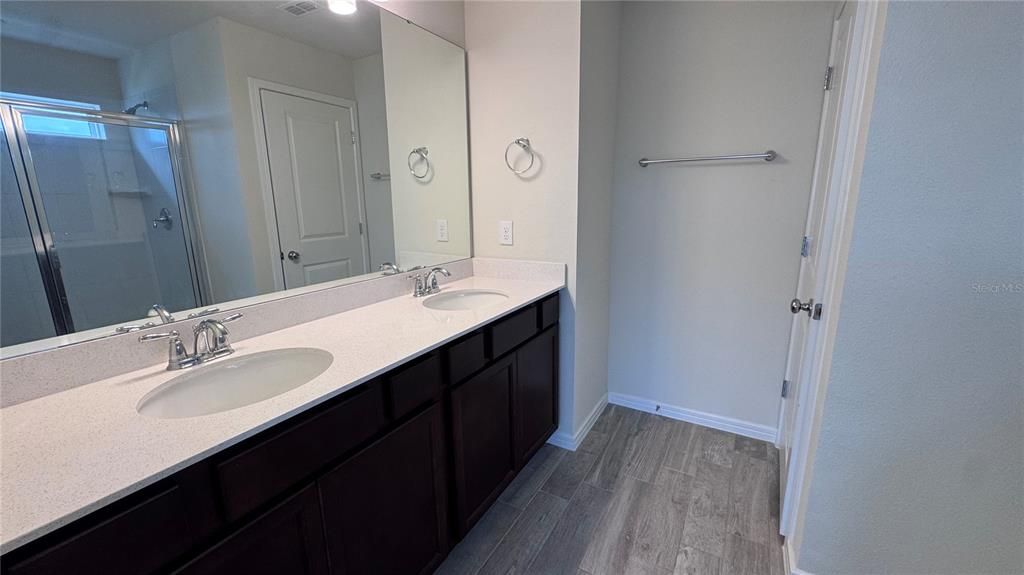 For Rent: $3,050 (3 beds, 2 baths, 1620 Square Feet)