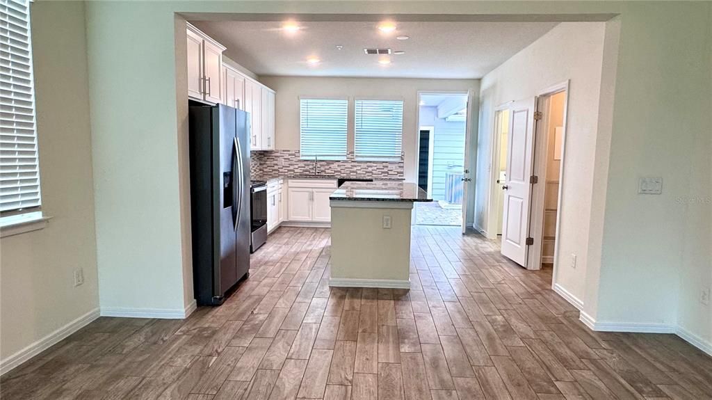 For Rent: $3,050 (3 beds, 2 baths, 1620 Square Feet)