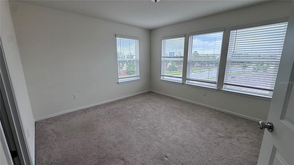 For Rent: $3,050 (3 beds, 2 baths, 1620 Square Feet)