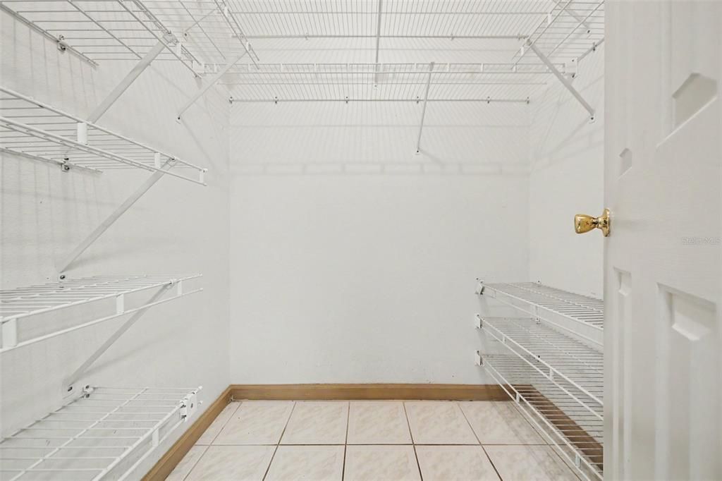 En Venta: $320,000 (2 camas, 2 baños, 2182 Pies cuadrados)