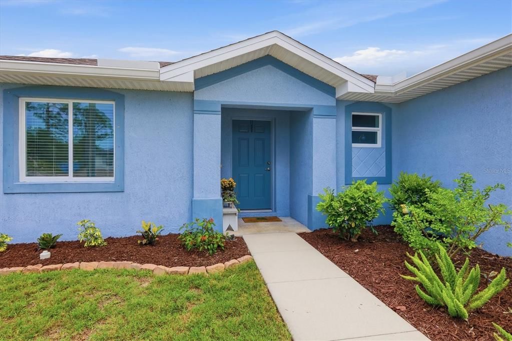 For Sale: $285,000 (3 beds, 2 baths, 1327 Square Feet)