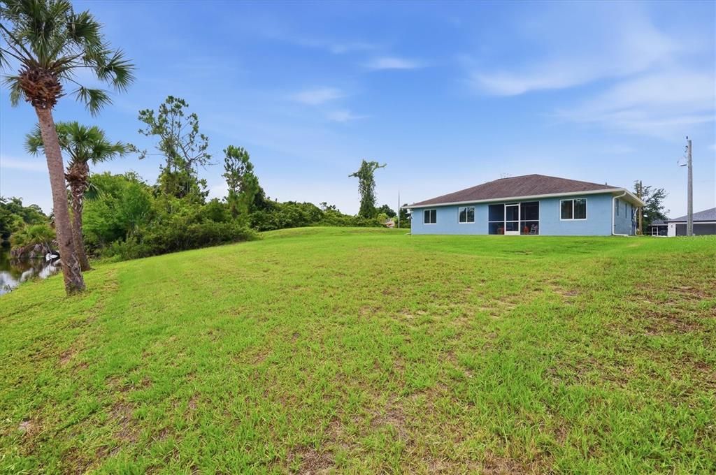 For Sale: $285,000 (3 beds, 2 baths, 1327 Square Feet)