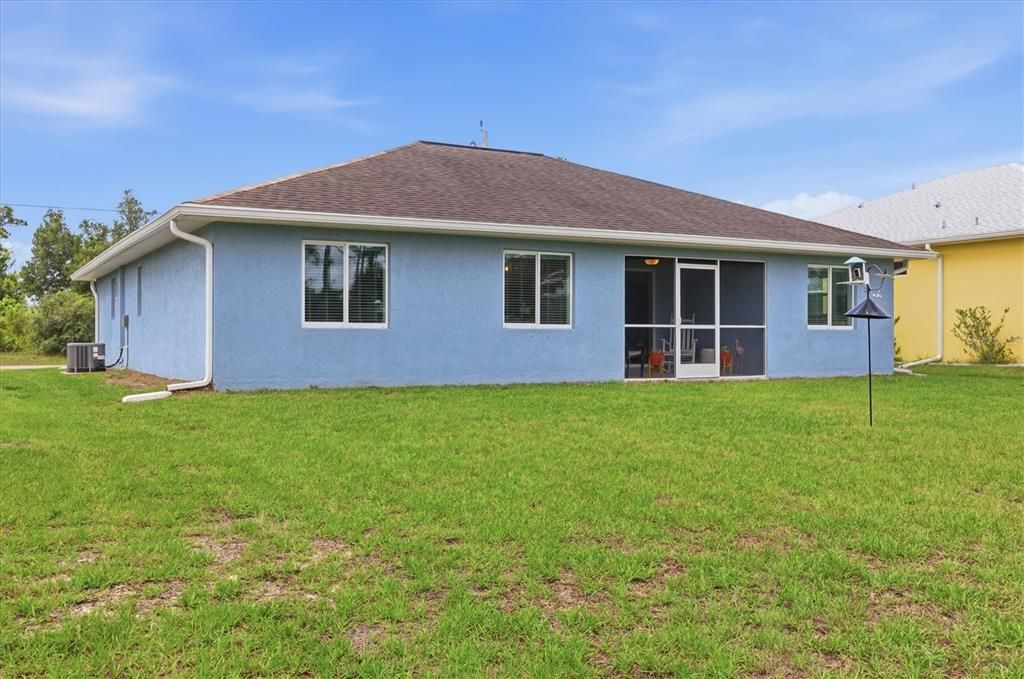 For Sale: $285,000 (3 beds, 2 baths, 1327 Square Feet)