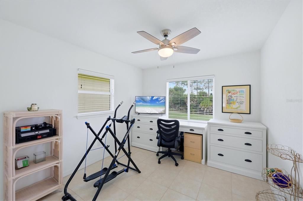 For Sale: $285,000 (3 beds, 2 baths, 1327 Square Feet)