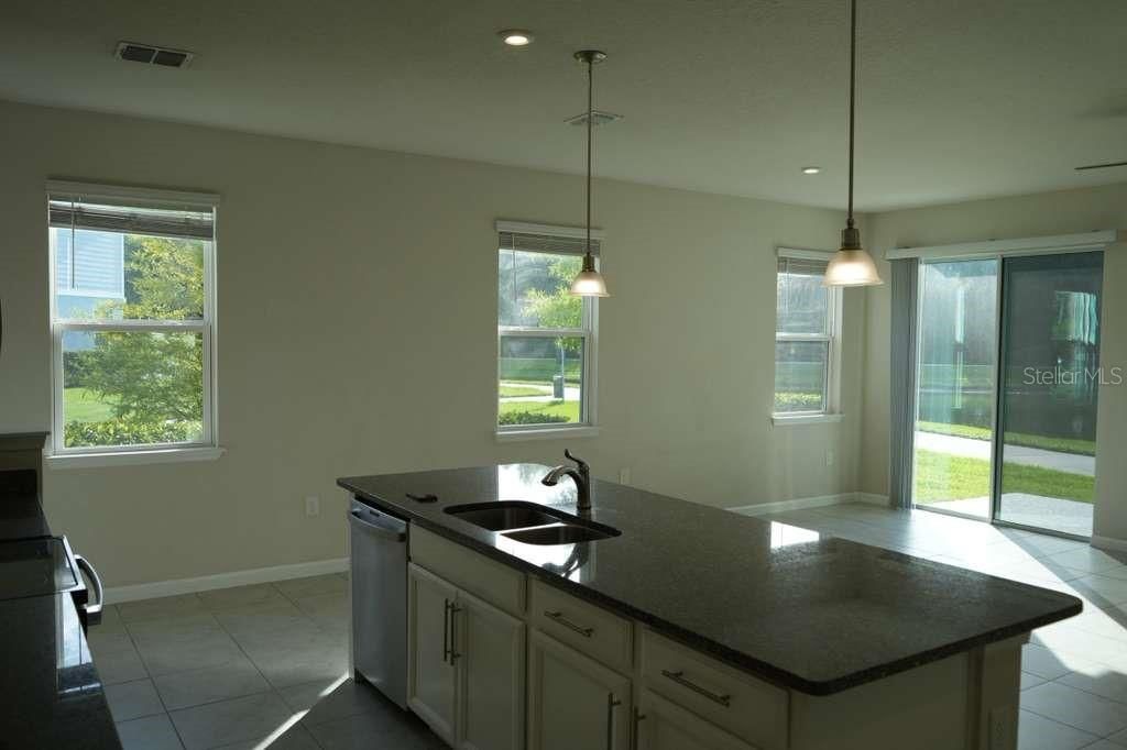 For Sale: $345,000 (3 beds, 2 baths, 1771 Square Feet)