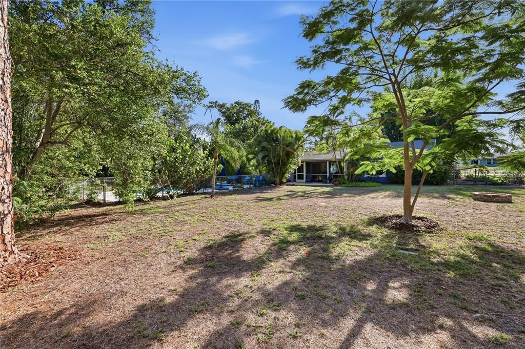 For Sale: $430,000 (3 beds, 2 baths, 1403 Square Feet)