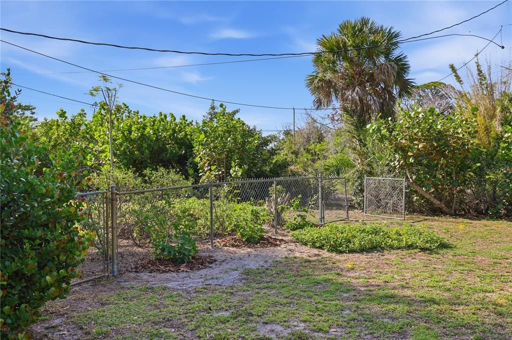 For Sale: $430,000 (3 beds, 2 baths, 1403 Square Feet)