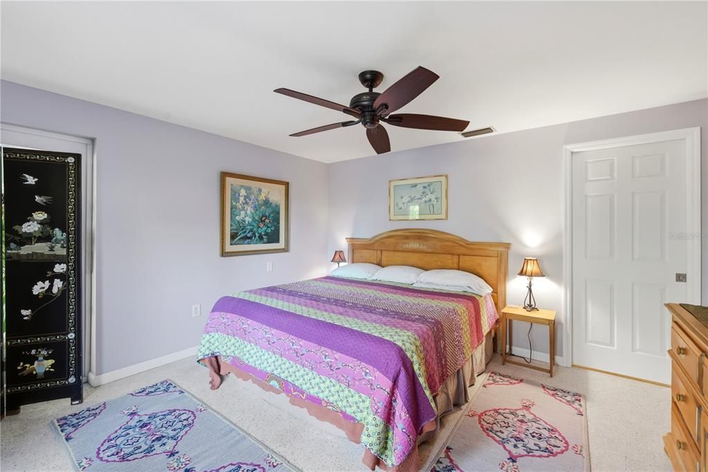 For Sale: $430,000 (3 beds, 2 baths, 1403 Square Feet)