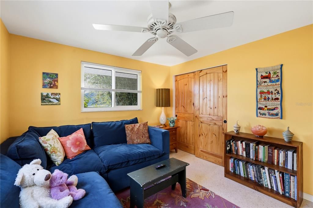 For Sale: $430,000 (3 beds, 2 baths, 1403 Square Feet)
