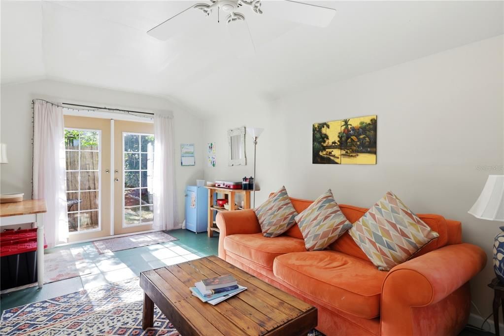 For Sale: $430,000 (3 beds, 2 baths, 1403 Square Feet)
