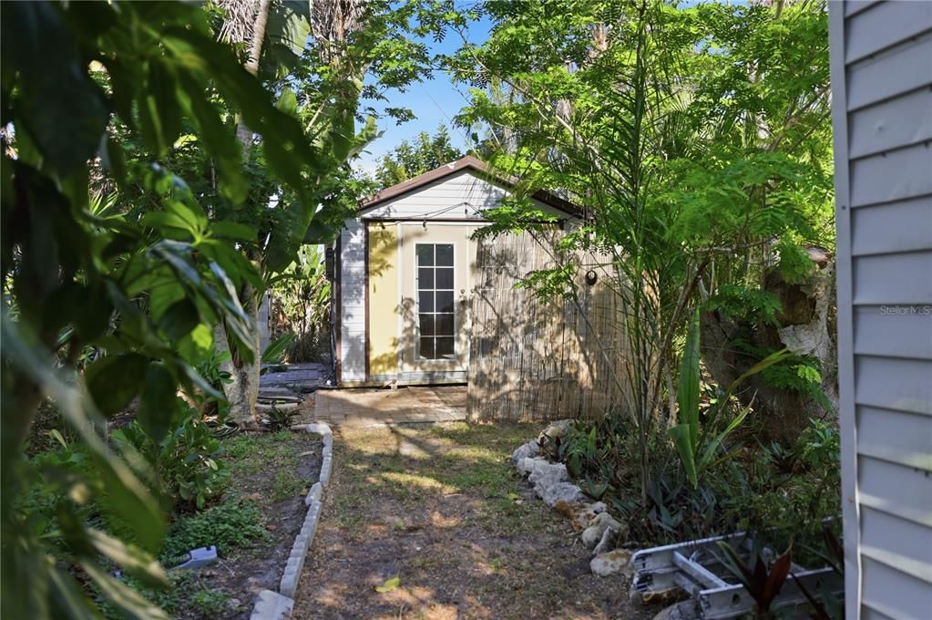 For Sale: $430,000 (3 beds, 2 baths, 1403 Square Feet)