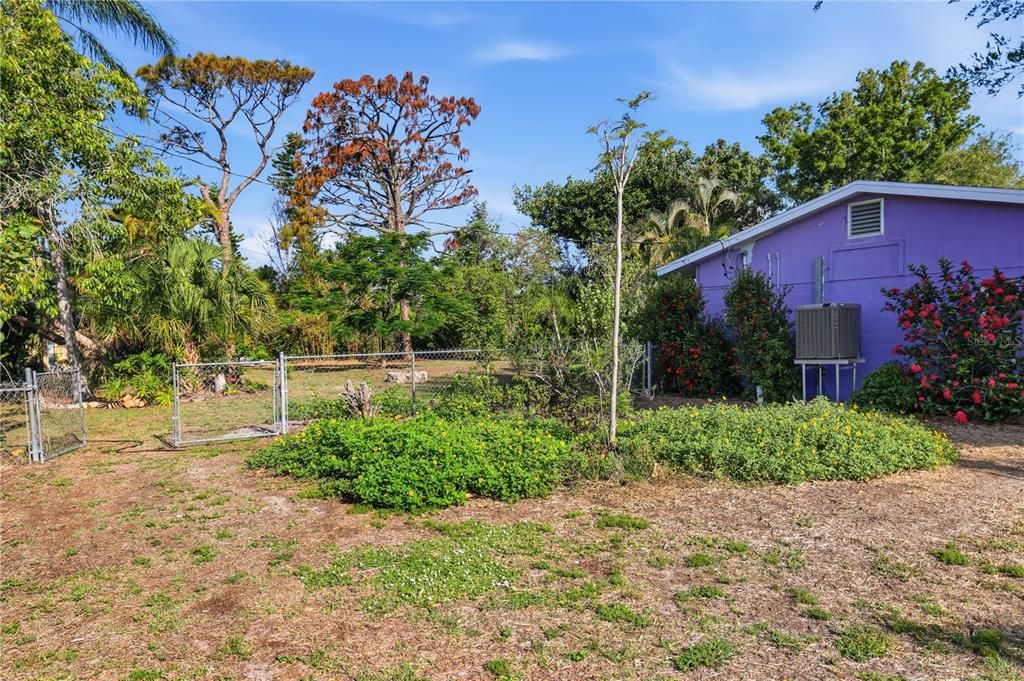 For Sale: $430,000 (3 beds, 2 baths, 1403 Square Feet)