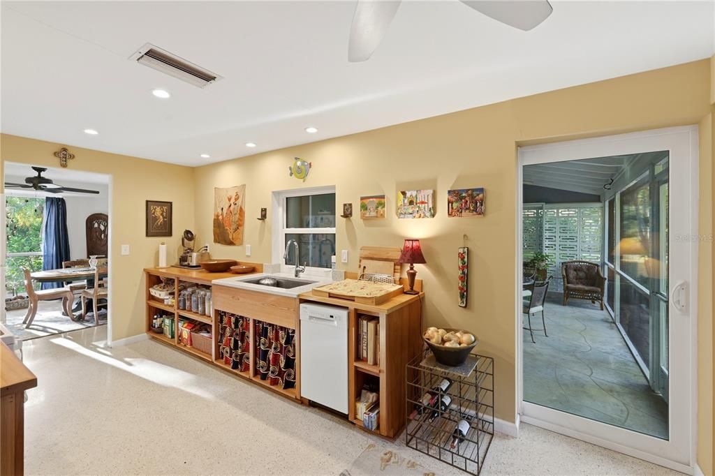 For Sale: $430,000 (3 beds, 2 baths, 1403 Square Feet)