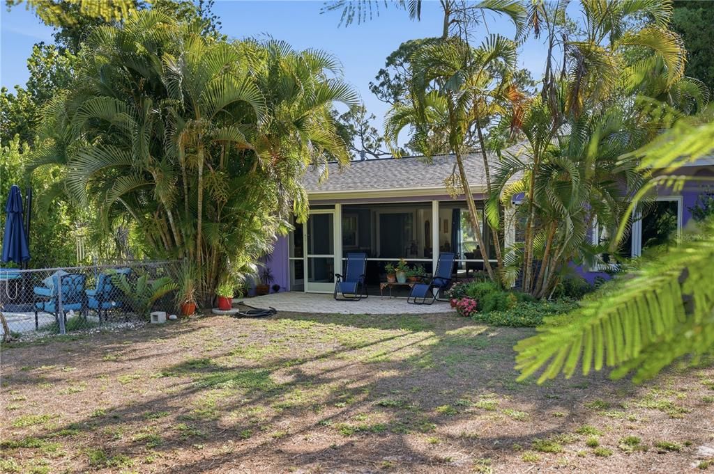 For Sale: $430,000 (3 beds, 2 baths, 1403 Square Feet)
