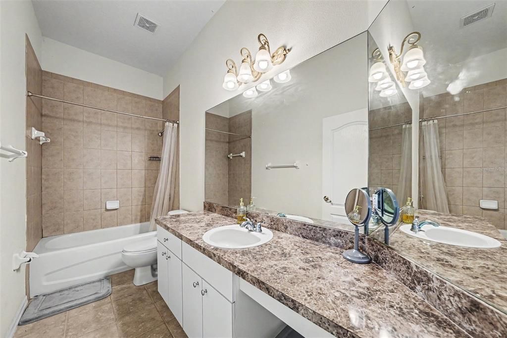 For Sale: $345,000 (3 beds, 2 baths, 2368 Square Feet)