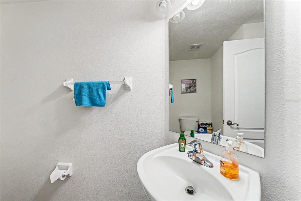 For Sale: $345,000 (3 beds, 2 baths, 2368 Square Feet)