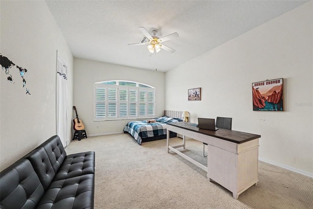 For Sale: $345,000 (3 beds, 2 baths, 2368 Square Feet)