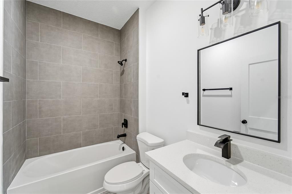 For Rent: $2,150 (4 beds, 2 baths, 1774 Square Feet)