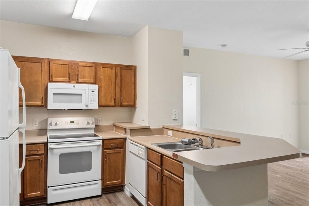 For Rent: $1,800 (2 beds, 2 baths, 1046 Square Feet)
