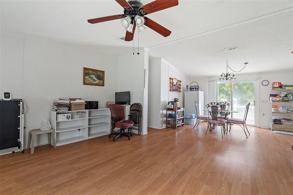 En Venta: $260,000 (3 camas, 2 baños, 1242 Pies cuadrados)