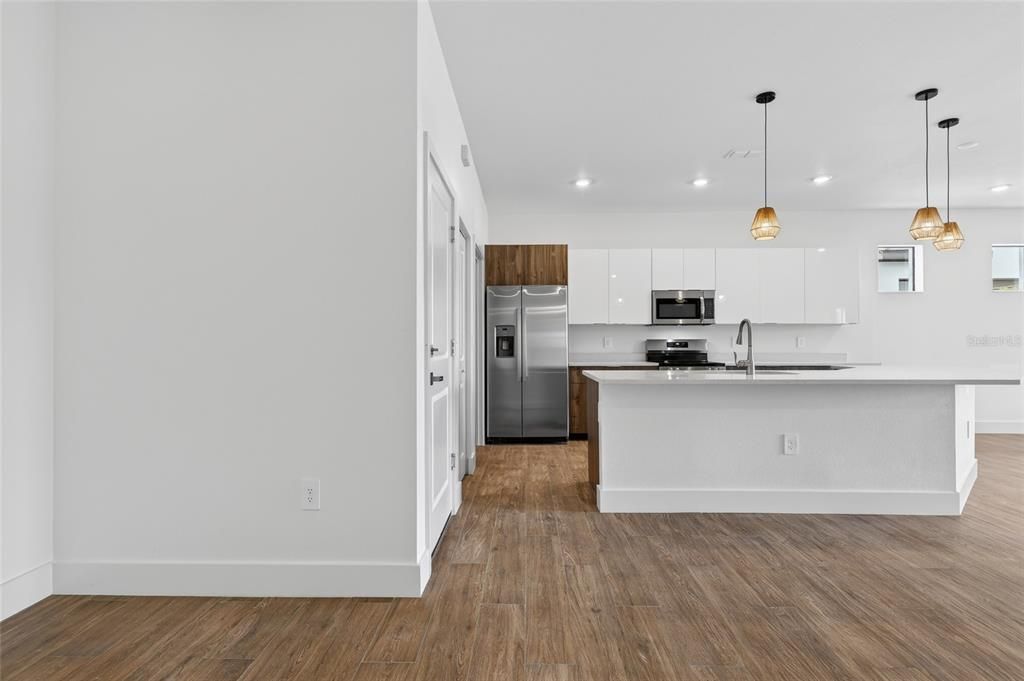 For Sale: $439,000 (3 beds, 2 baths, 1582 Square Feet)