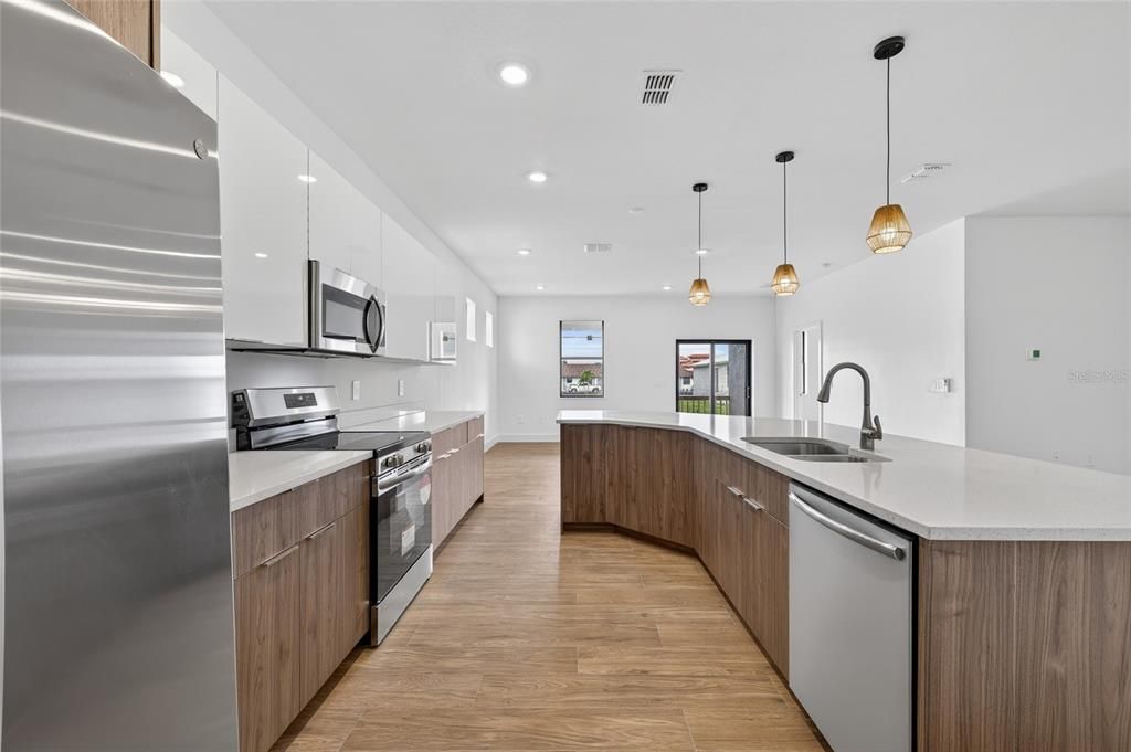 For Sale: $439,000 (3 beds, 2 baths, 1582 Square Feet)