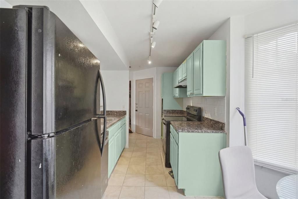 For Sale: $229,000 (3 beds, 2 baths, 1586 Square Feet)