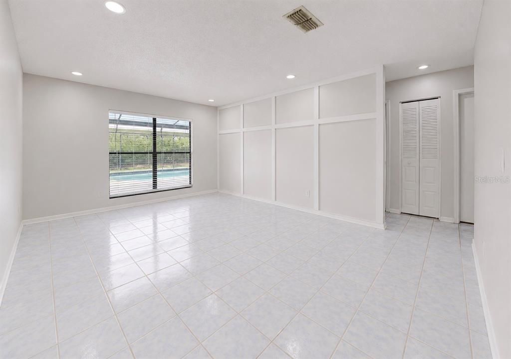 For Rent: $2,750 (4 beds, 2 baths, 2163 Square Feet)