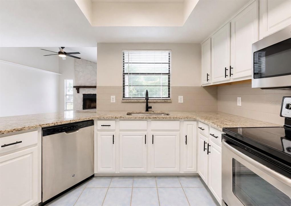 For Rent: $2,750 (4 beds, 2 baths, 2163 Square Feet)