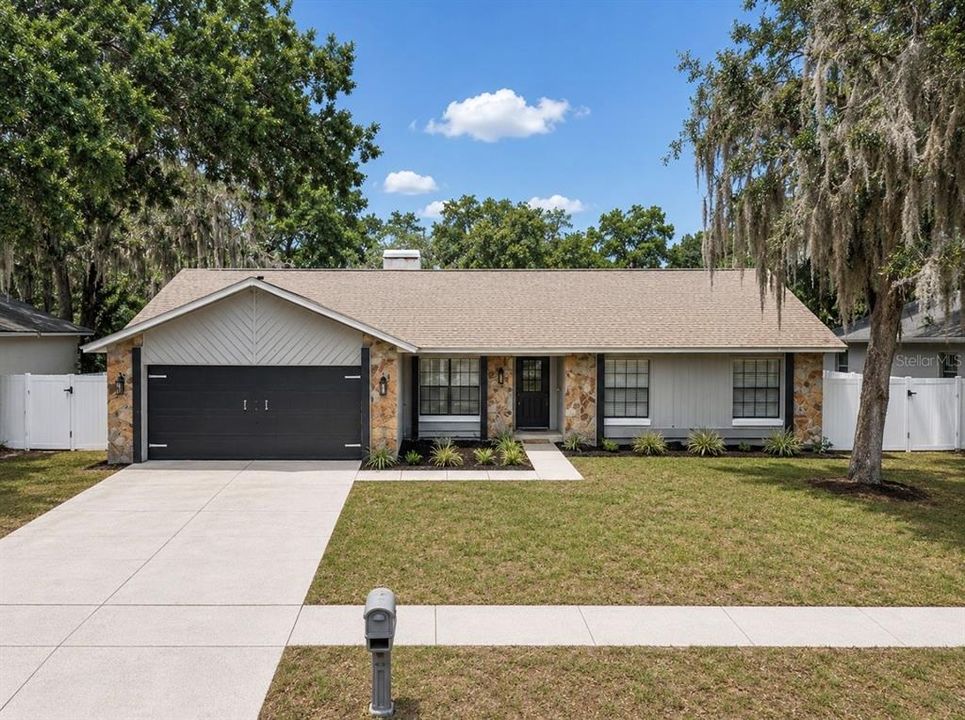 For Rent: $2,750 (4 beds, 2 baths, 2163 Square Feet)
