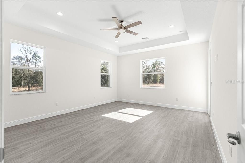 For Sale: $494,000 (3 beds, 2 baths, 2355 Square Feet)