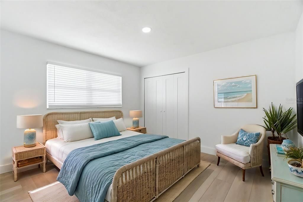 For Rent: $4,500 (4 beds, 2 baths, 2200 Square Feet)