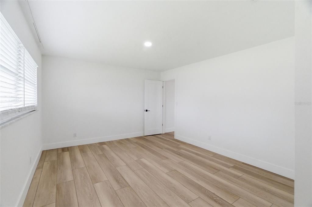 For Rent: $4,500 (4 beds, 2 baths, 2200 Square Feet)