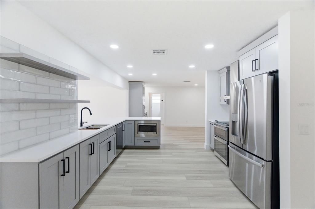 For Rent: $4,500 (4 beds, 2 baths, 2200 Square Feet)