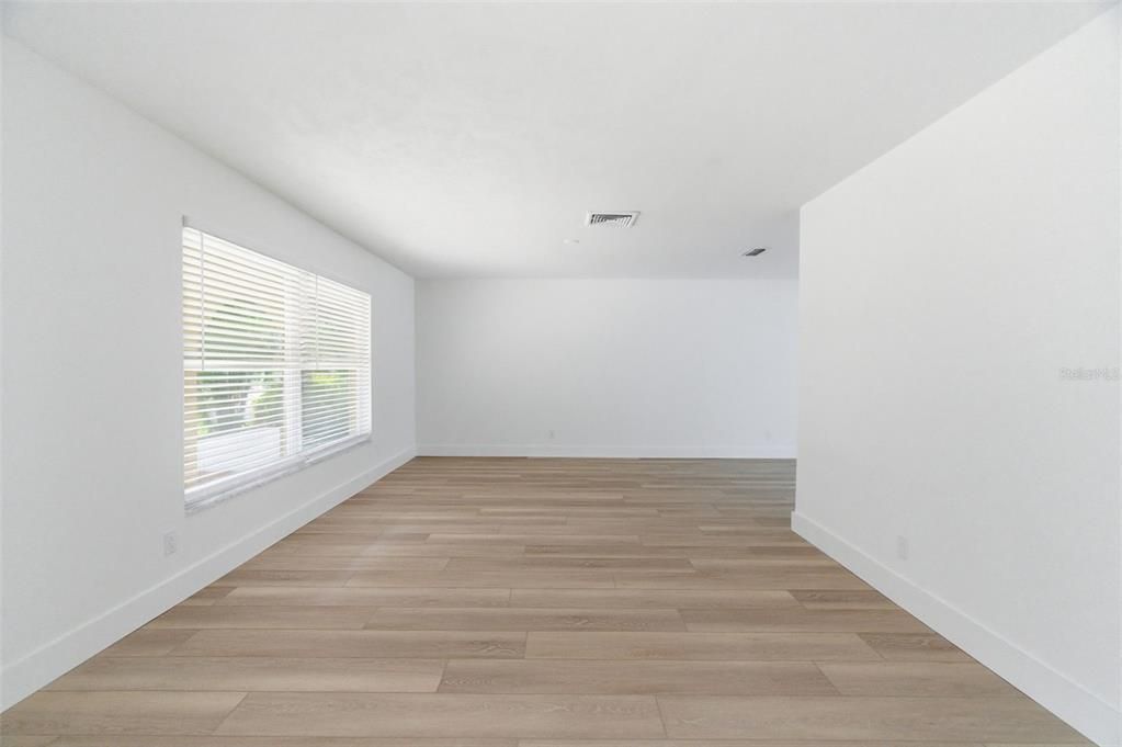 For Rent: $4,500 (4 beds, 2 baths, 2200 Square Feet)