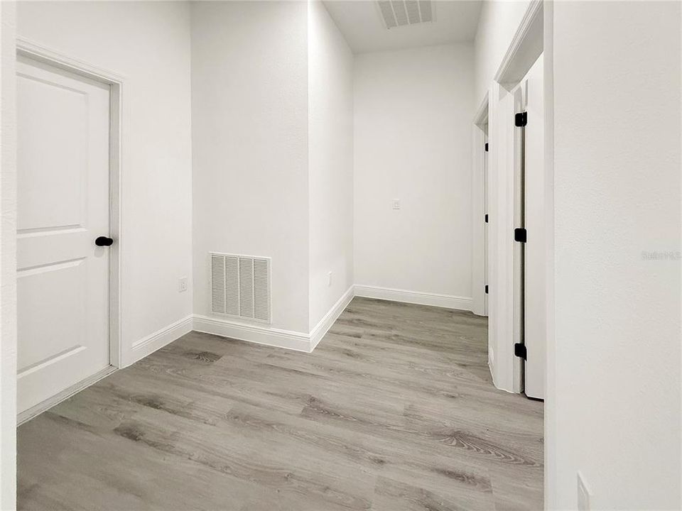 En Venta: $305,000 (4 camas, 2 baños, 1878 Pies cuadrados)