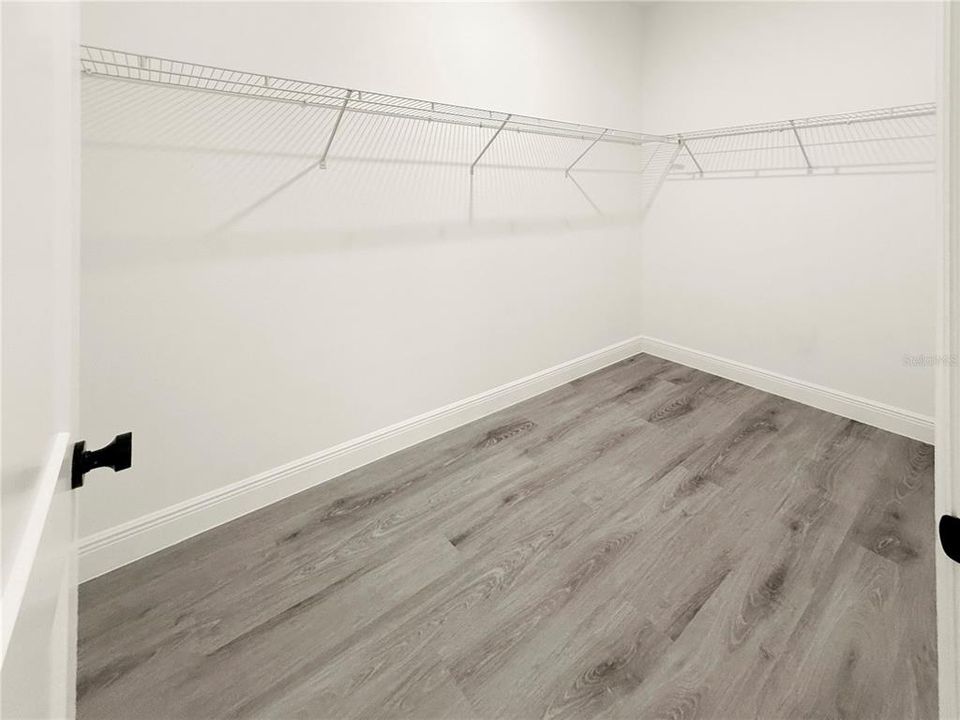 En Venta: $305,000 (4 camas, 2 baños, 1878 Pies cuadrados)