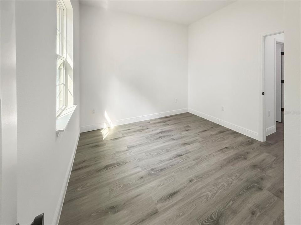 En Venta: $305,000 (4 camas, 2 baños, 1878 Pies cuadrados)