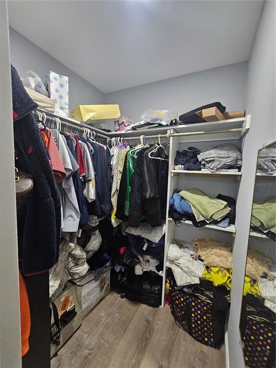 For Sale: $375,000 (3 beds, 2 baths, 1417 Square Feet)