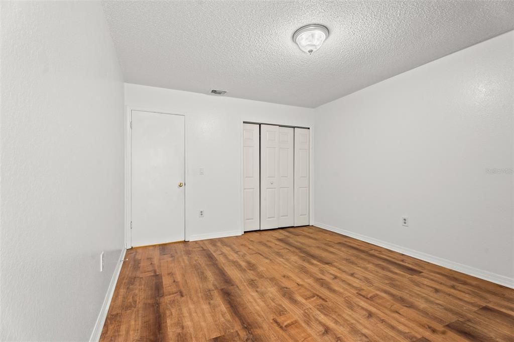 For Rent: $1,900 (2 beds, 2 baths, 1037 Square Feet)