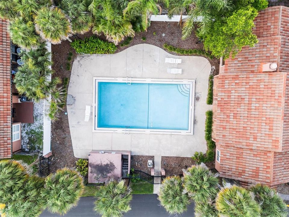 For Rent: $1,900 (2 beds, 2 baths, 1037 Square Feet)