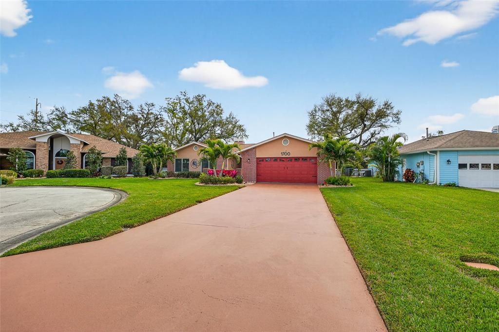 For Rent: $3,600 (3 beds, 2 baths, 1664 Square Feet)