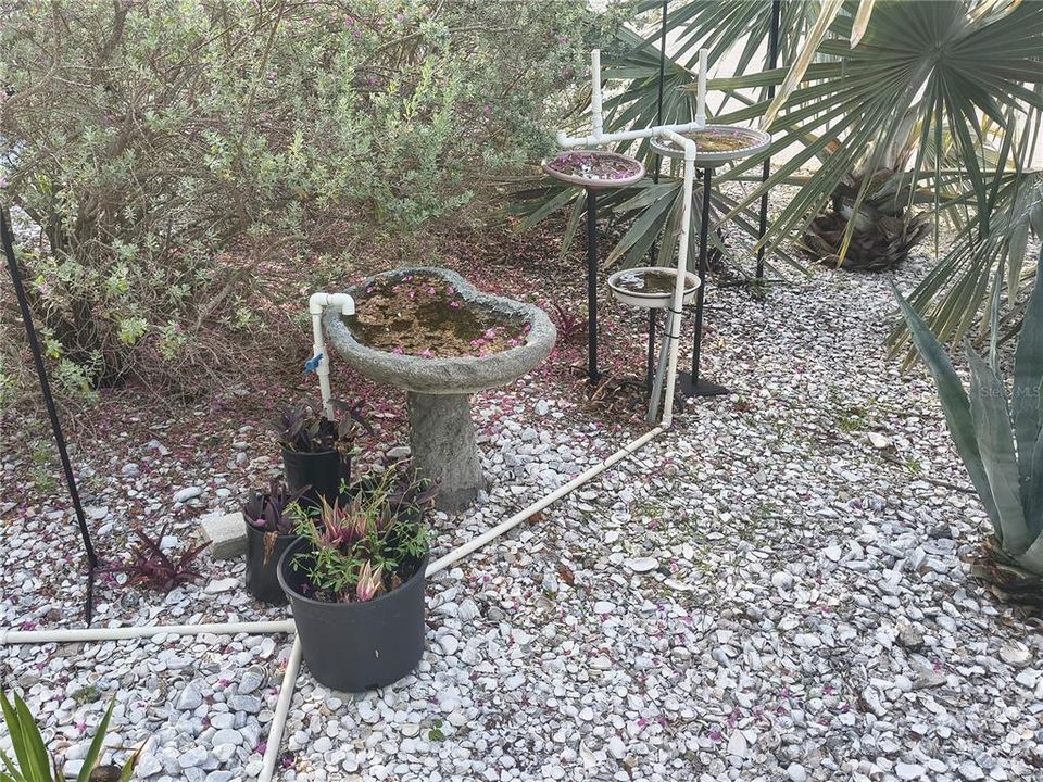 For Sale: $155,500 (2 beds, 2 baths, 989 Square Feet)