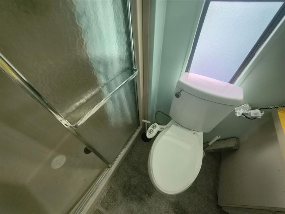 For Sale: $155,500 (2 beds, 2 baths, 989 Square Feet)
