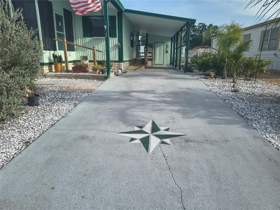 For Sale: $155,500 (2 beds, 2 baths, 989 Square Feet)