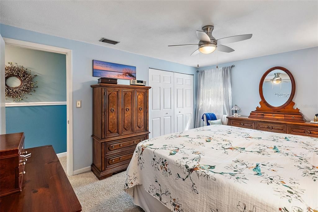 For Sale: $425,000 (3 beds, 2 baths, 1653 Square Feet)